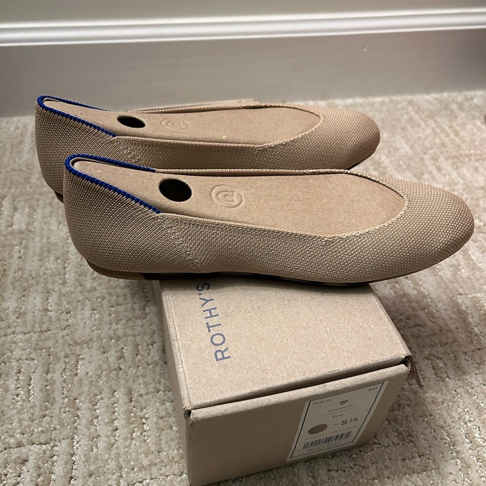 Ladies casual flat.